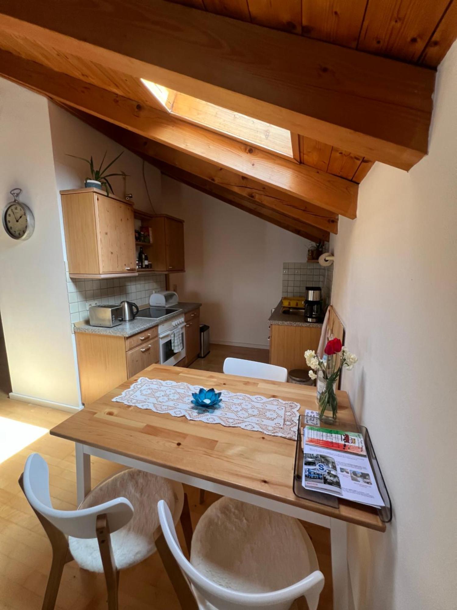Gemuetliche Dachgeschosswohnung Mit Balkon Ainring Exteriér fotografie