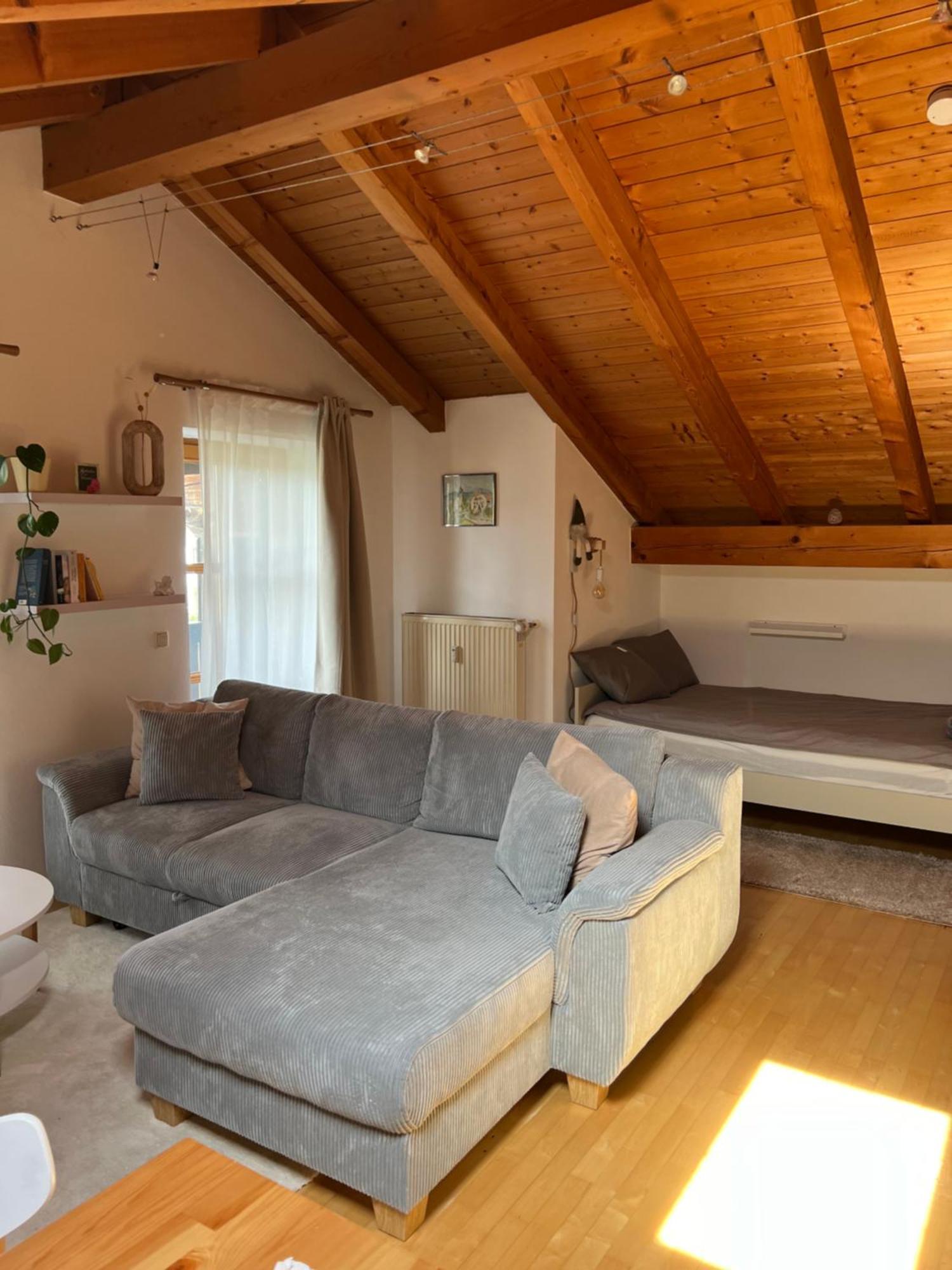 Gemuetliche Dachgeschosswohnung Mit Balkon Ainring Exteriér fotografie